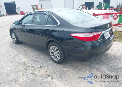 2015 Toyota Camry Le z USA, uszkodzony, nr VIN 4T4BF1FK5FR497734